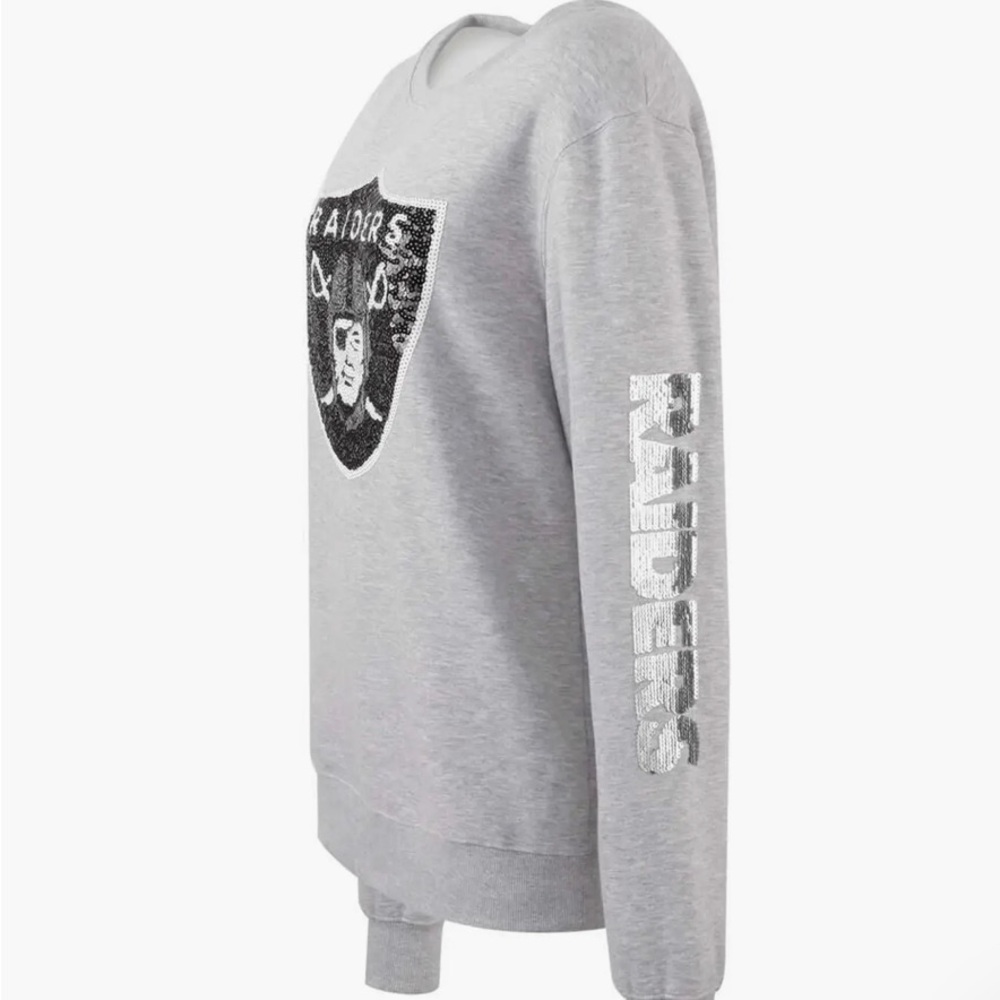 Women's Heather Gray Las Vegas Raiders Sequined Logo Pullover Sweatshirt Small